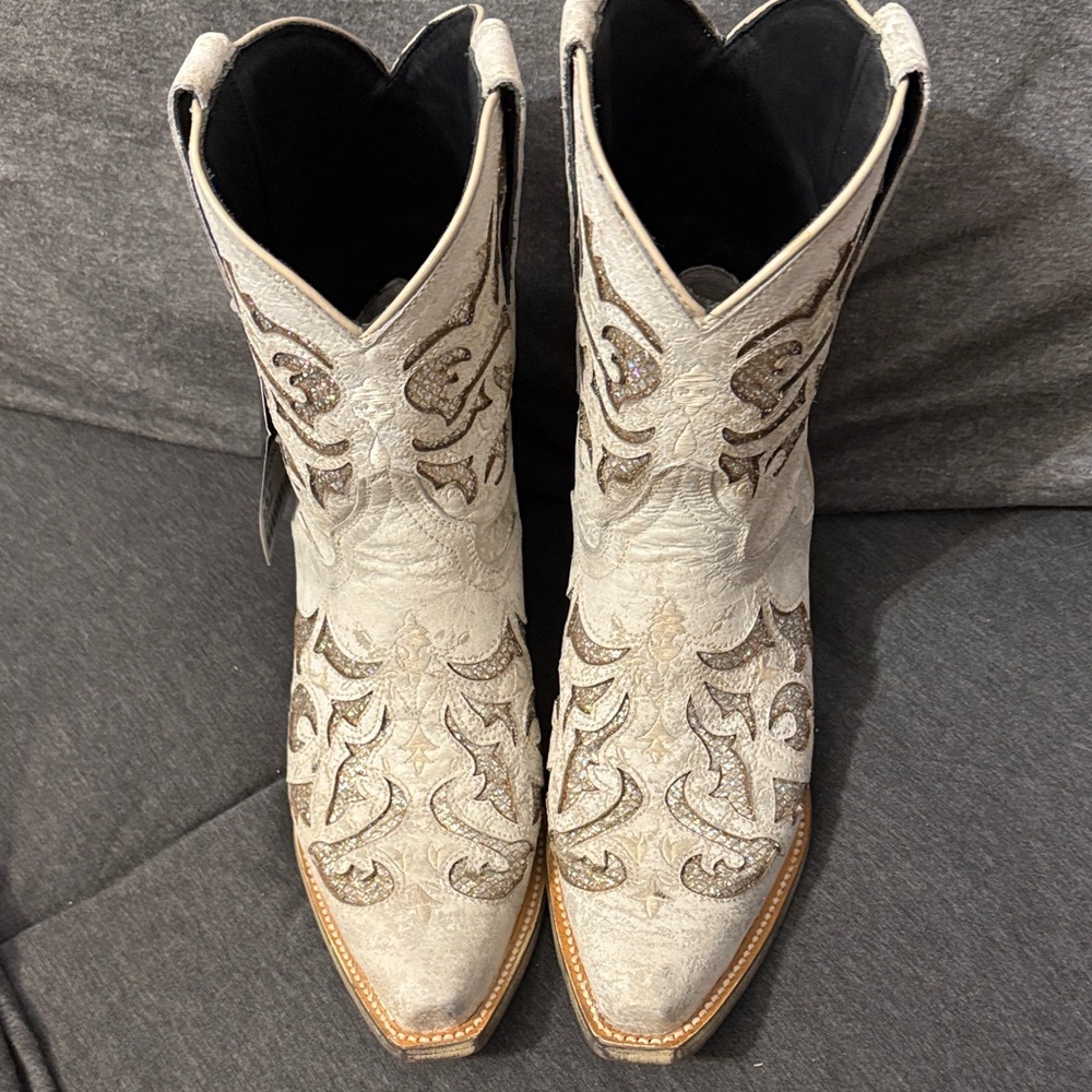 J.B. Dillon Cream Embroidered Heeled Boots - Picture 6 of 7